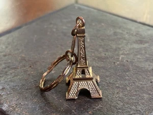 Vintage Eiffel Tower Paris Souvenir Novelty Key Chain  - Picture 1 of 8