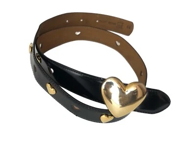 Cinturón MOSCHINO Redwall Vintage Cuero Negro Tono Dorado Corazones Talla 44 Foto 1 de 4