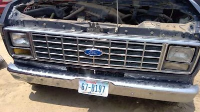 Ford E150 Van Econoline 79-91 parrilla delantera OEM cromada Foto 1 de 4