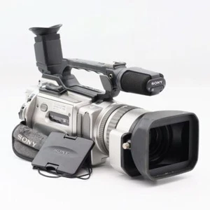 Videocámara Sony DCR-VX2000 Handycam 3 CCD Mini DV cámara de video digital plateada - Imagen 1 de 9