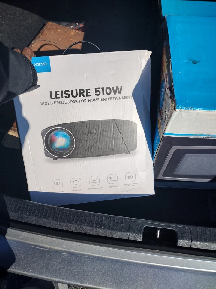 Vankyo Leisure 510W  HD Video Projector Home Entertainment  - Image 1 of 1