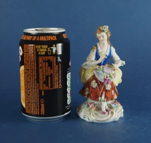 Vintage Sitzendorf Porcelain Figurine - Lady with Bonnet - Picture 1 of 11