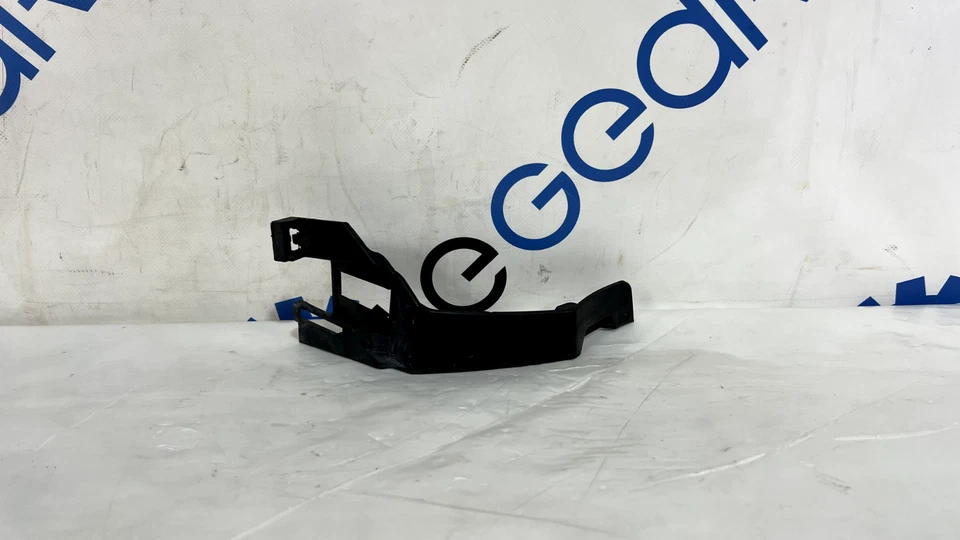 Retenedor de parachoques trasero del lado del pasajero para Mercedes-Benz E300/E400 2017 2018 Foto 1 de 4