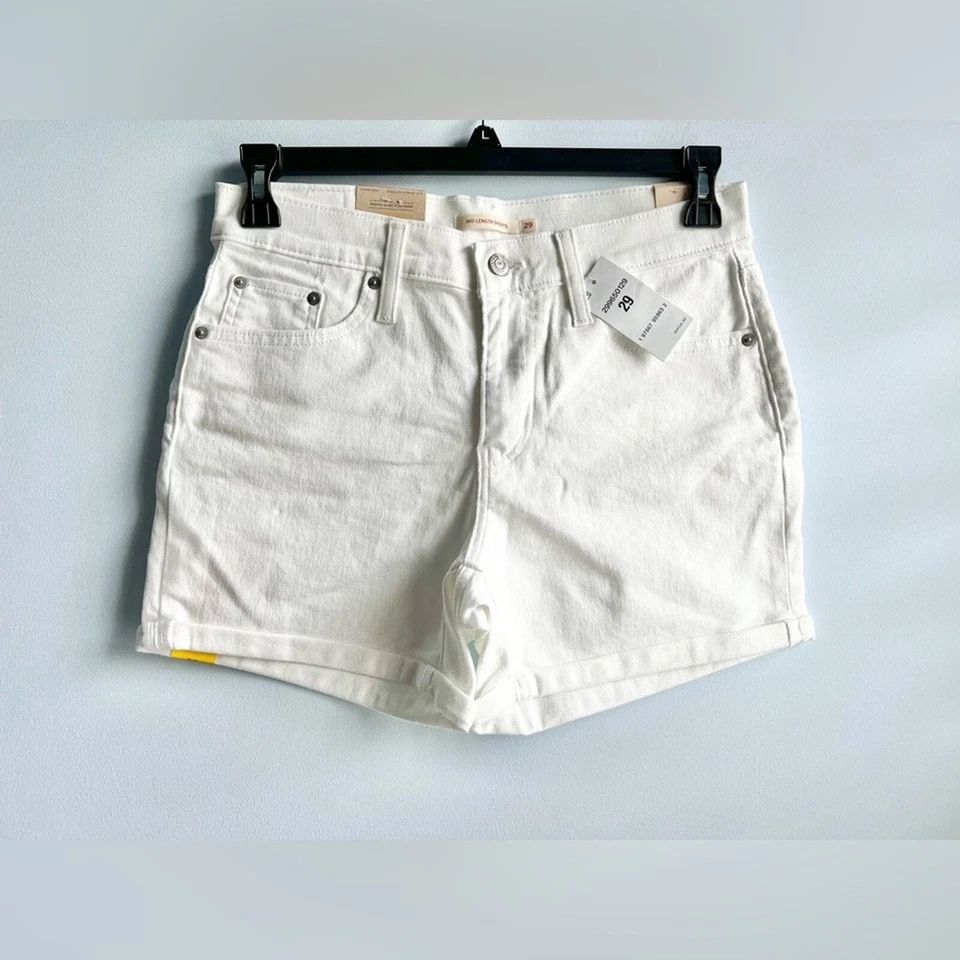 Levi's Women's Mid Length Shorts Size 29 Chalk White