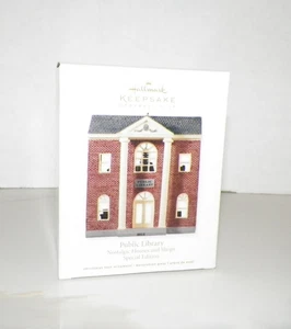 HALLMARK KEEPSAKE ORNAMENT PUBLIC LIBRARY, NOSTALGIC HOUSES & SHOPS SPEC ED NIB - Picture 1 of 4