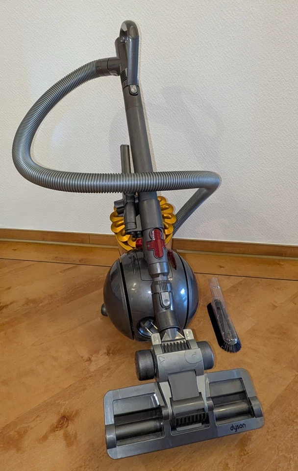 Dyson Ball DC 37 Origin plus Bodenstabsauger mit Zubehör Sehr guter Zustand - Bild 1 von 4