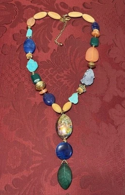 COLLAR ABULÓN PIEDRAS PRECIOSAS PULIDAS TONO TIERRA CHICO'S 28" con 6" COLGANTE GOTA ¡Bonito! Foto 1 de 4