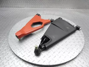 2014 12-16 Can-Am Spyder RS RSS Front Right Upper Lower Control A Arm Cover - Bild 1 von 15