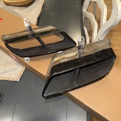 Punta de escape izquierda y derecha OEM GENUINO AUDI R8 2016-2018 (usada) Foto 1 de 3