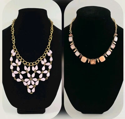 Lote de 2 collares de piedra rosa firmados CHAPS Foto 1 de 4