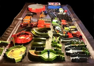 Kung Zhu riesiges Set 7 Hamster 8 Kampfrüstung Aufbewahrungskoffer und vieles mehr - Bild 1 von 6