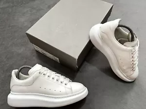 Original authentisch Alexander McQueen übergroß weiß Größe UK 6 - Bild 1 von 10