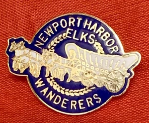 Vintage Newport Harbor Elks Pin Wanderers Stagecoach Wagon & Horses - Picture 1 of 3