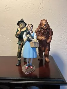 Vintage Wizard Of Oz Dorothy w Toto, Lion, Scarecrow Turner 1995 Figures - Picture 1 of 7