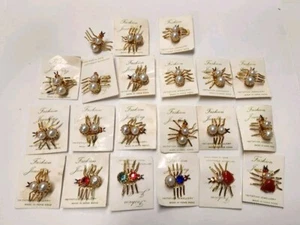 Lucky Bug Lot Of 21 Spider Brooches Toy Vintage 1970s Hong Kong W/ Box - Picture 1 of 9