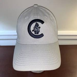 Chicago Cubs Cooperstown Collection Fan Favorite strapback adjustable hat - Picture 1 of 11
