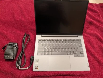 Lenovo ThinkBook 14 Gen 6, AMD Ryzen 7 7730U, 64GB RAM, SSD 2TB, Pantalla Táctil Foto 1 de 4