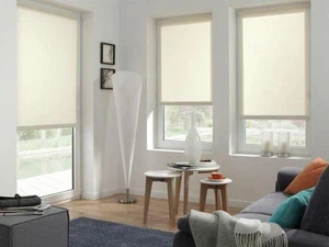 Rollo Seitenzug Uni 300 Weiß 100 x 150 Gardinia EASYFIX - B-Ware sehr gut - Bild 1 von 3