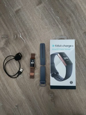 Fitbit Charge 3 Fitnesstracker, Grau/Rose Gold - defekt - Bild 1 von 4