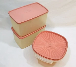 Contenitori Tupperware rosa/velati lotto di 3 - Foto 1 di 6
