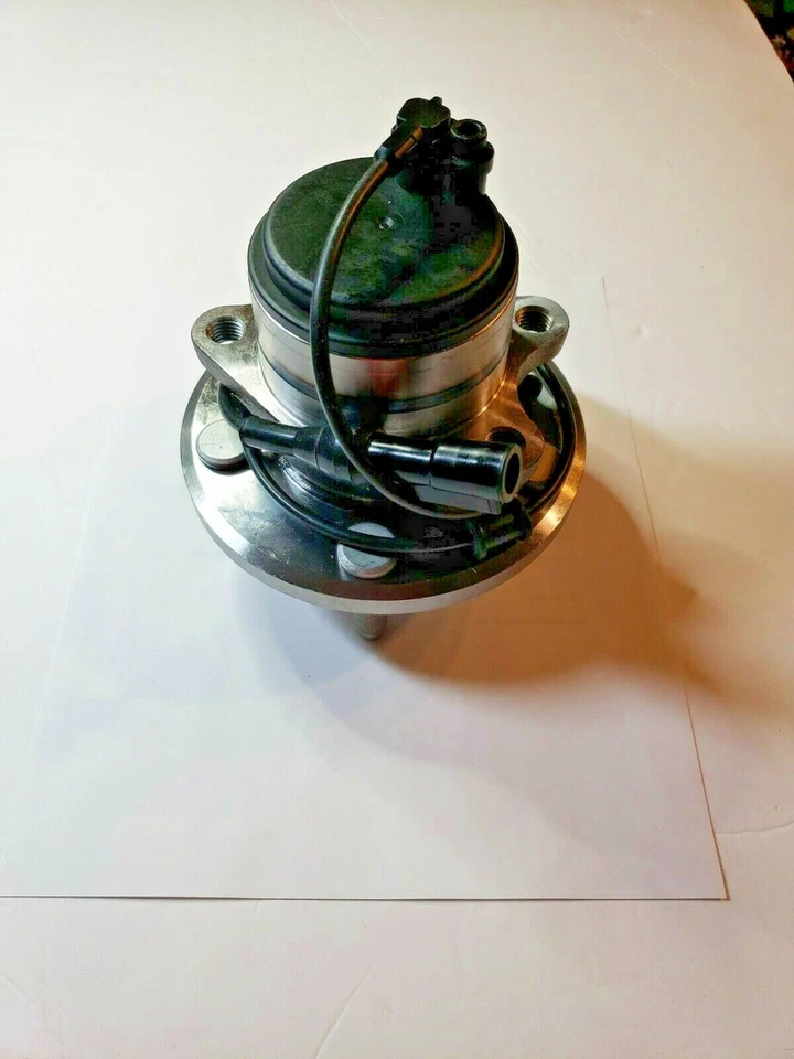 Rolamento de eixo e conjunto de cubo dianteiro GMB 725-0319 compatível com Ford Lincoln - Imagem 1 de 4