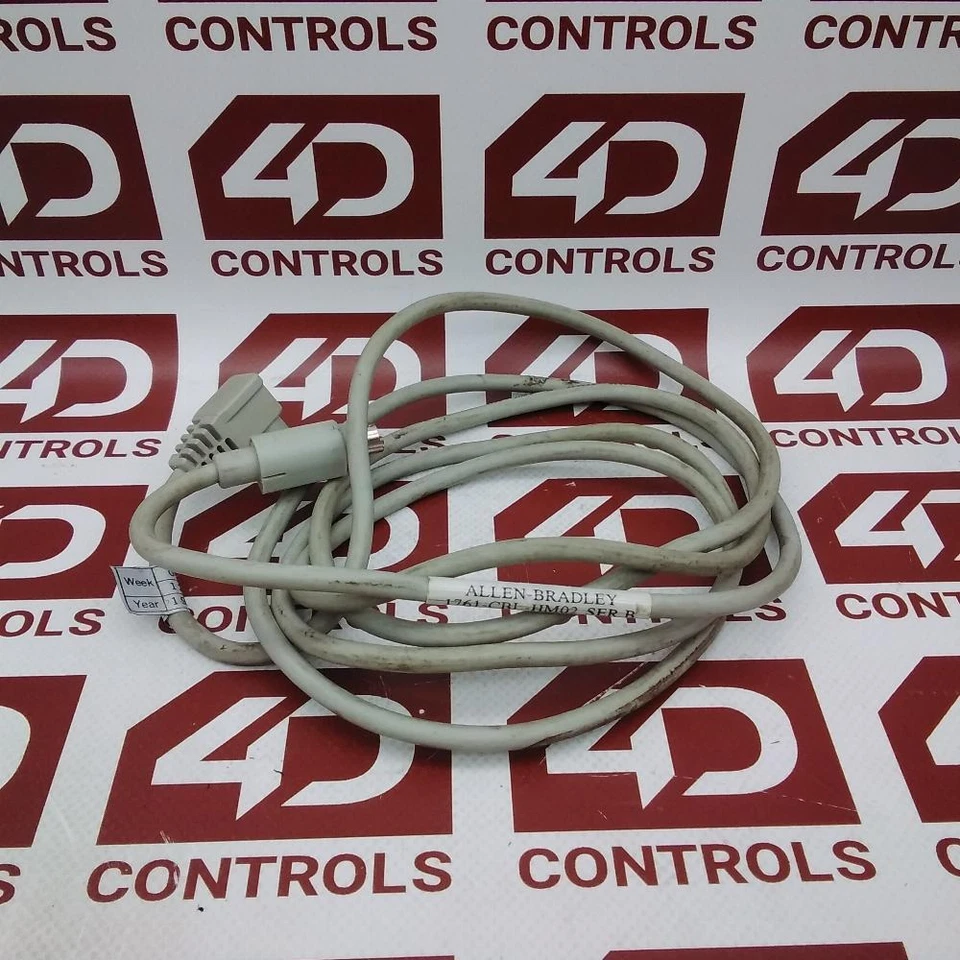 1761-CBL-HM02 | Allen Bradley | Micrologix 1000, cable de comunicaciones, usado (UPP), Ser B Foto 1 de 1