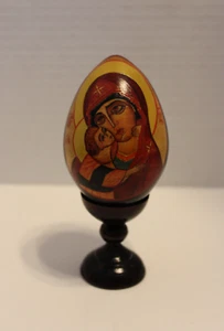 Russische Madonna und Christkind handbemaltes Lack Holzei auf Ständer - Bild 1 von 12