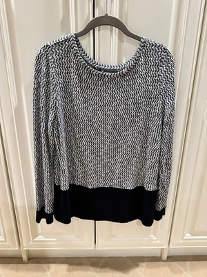 INC International Concepts Black and Metallic Silver Sweater Women's - size L Foto 1 de 4