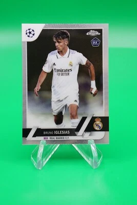 (3 Cards) 2022-23 Topps Chrome Base 114 Bruno Iglesias Real Madrid C.F. CDW - Image 1 of 4