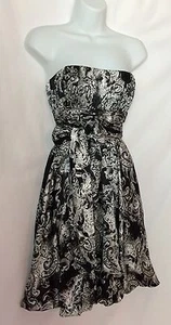 Abito a bolle senza spalline BCBG Max Azria 100% seta bianco e nero nuovo senza etichette taglia 0 - Foto 1 di 4