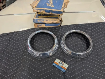 Nuevo de Lote Antiguo 1954 Oldsmobile Biseles de Faros Super 88 98 Anillos de Faros Deluxe Olds Foto 1 de 4