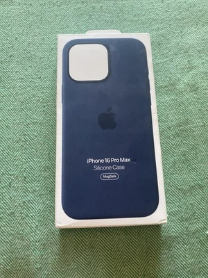 Apple CUSTODIA APPLE MAGSAFE IN SILICONE PER IPHONE 16 PRO MAX - DENIM - Immagine 1 di 4