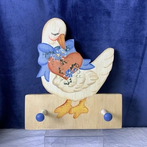 Vintage skurrile Wandbehang 2 Klammern Garderobe Volkskunst Gansherz Schleife bemalt Holz - Bild 1 von 10