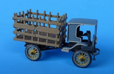 HO/HOn3 WISEMAN MODEL SERVICES OT5106 AUTOCAR STAKE BED TRUCK KIT - Image 1 of 4