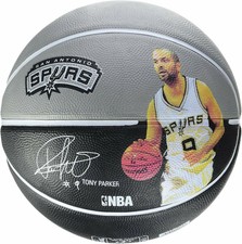 Spalding-basketball-nba ball player tony parker