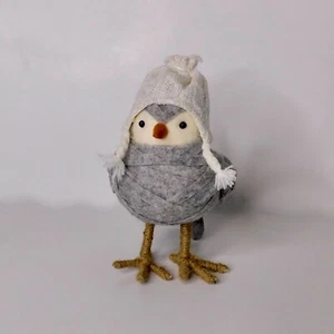 Target Spritz 2014 Bird Winter Wonderland Toboggan Hat Wondershop Feather Friend - Picture 1 of 7