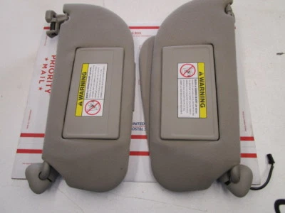 1998 - 2004 年林肯镇汽车 R+L 遮阳板 - 灰色宝石原始设备制造商 — 第 1/4 张图片