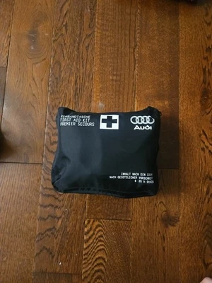 KIT PRIMEROS AUXILIOS ORIGINAL AUDI A1 A3 A4 A5 A6 A7 8W0860282B Foto 1 de 3