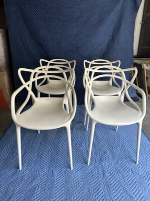 JUEGO DE 4 KARTELL MASTERS STARCK BLANCO. Foto 1 de 4