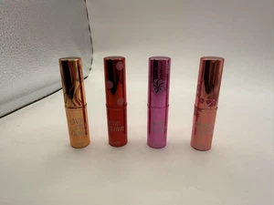BENEFIT BALSAMO LABBRA COLORATO IDRATANTE 3G/0,1 0Z SCEGLI COLORE - Foto 1 di 5