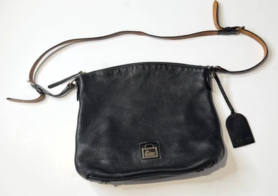 Bolso Bandolera Dooney Bourke Cuero Grano Guijarro Negro Cápsula Silencioso Lujo Hobo Foto 1 de 4