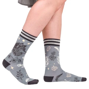 The Wolf Unisex M/L Größe 6-13 Crew-Socke grau Fuß Kleidung Wald Neuheit Mode - Bild 1 von 4