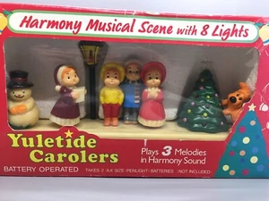 Vintage Yuletide Carolers Harmony Musical Scene With 8 Lights- NOS-Very Retro! - Picture 1 of 12