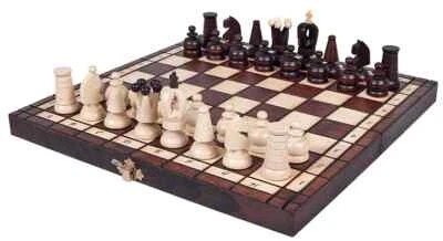 The Royal Maxi Chess Set - Image 1 of 4
