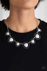 Paparazzi "Make A Point" Silver Framed & Gray Pyramidal Beaded Necklace - Picture 1 of 3