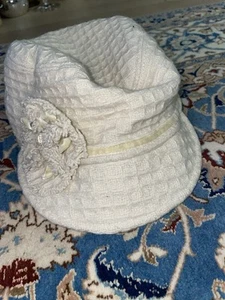 BETMAR NEW YORK NEWSBOY CAP FLOWER DECOR IVORY WOOL BLEND SIZE-M - Picture 1 of 7