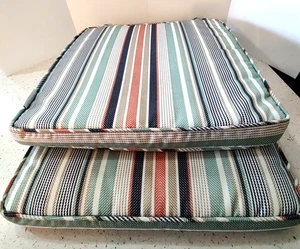 TOMMY BAHAMA SET 2 CUSCINI SEDUTA INTERNO ESTERNO 18x18x2" RIGATO - Foto 1 di 6