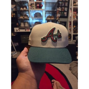 New Era 7 3/4 Fitted Cap Atlanta Braves Side Batty - Bild 1 von 3