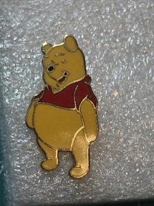 PP381 WDW Winnie the Pooh Standing Version 1 Early Waffle TAIWAN Version Gold - Picture 1 of 12
