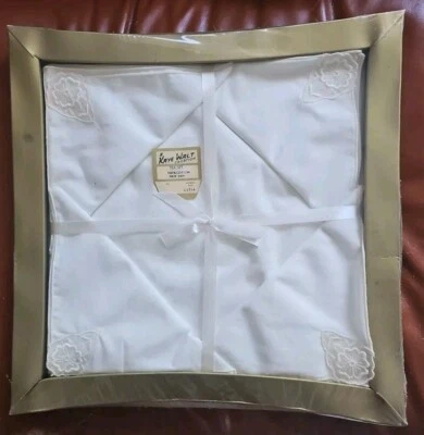 JUEGO DE TÉ KAYE WALT CREATION MANTEL Y SERVILLETAS MESA DE CARTAS 44"X44" Algodón Blanco Foto 1 de 4